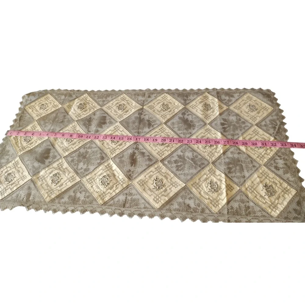 Handmade Table‎ Runners Hand Embroidered Vintage Flower Crochet Edge Two Pieces